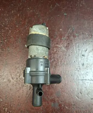 Mercedes-Benz C W203 Electric auxiliary coolant/water pump 2038350164 0392020077