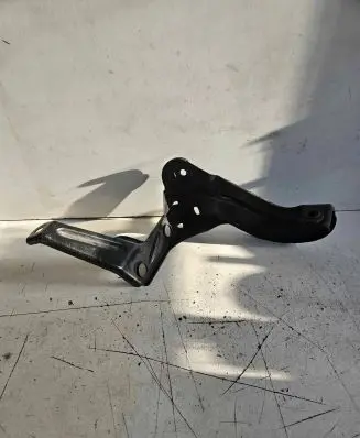 Audi A6 S6 C6 4F Intercooler pipe mounting bracket 4F0145813F