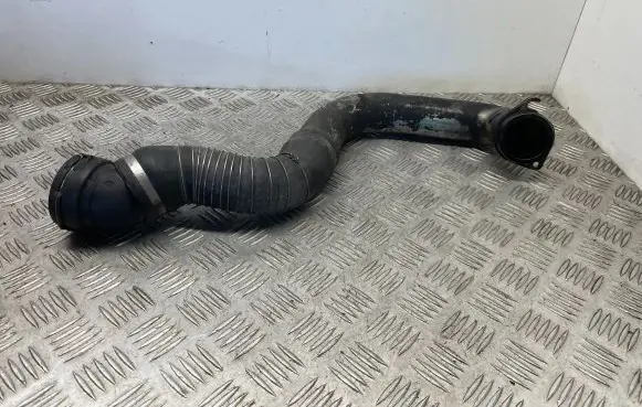BMW 7 E65 E66 Intercooler hose/pipe 7789052