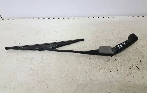 Honda CR-V Rear wiper blade arm