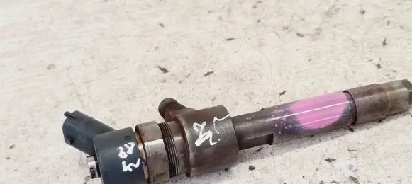 Opel Zafira B Fuel injector 0445110276