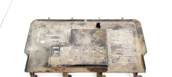 Audi 80 90 B3 Fuse box cover 893941801