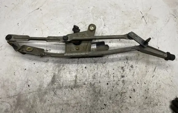 Front wiper linkage and motor