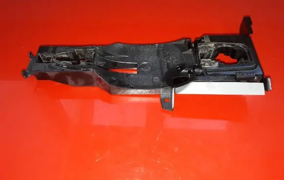 Nissan Qashqai Front door exterior handle/bracket 8061021133