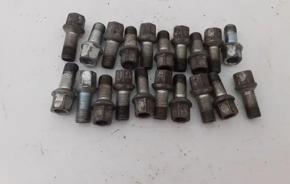 Audi A5 8T 8F Nuts/bolts 
