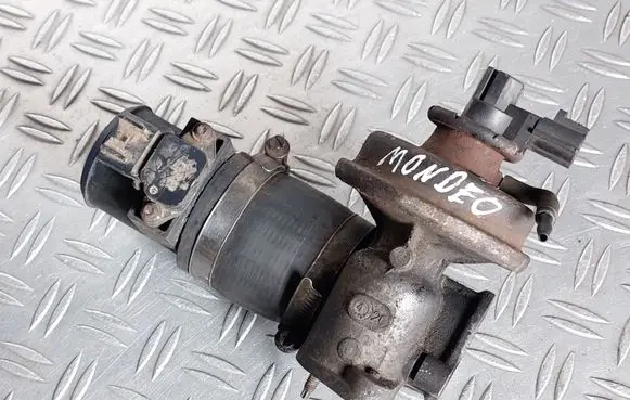 Ford Mondeo Mk III EGR valve 126A04P