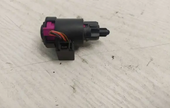 Audi A6 S6 C6 4F Brake pedal sensor switch 4f0945459a