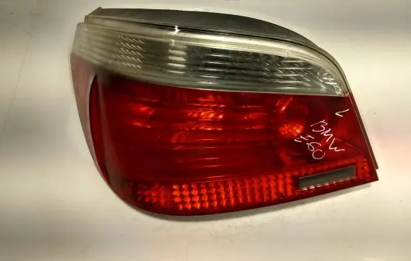 BMW 5 E60 E61 Rear/tail lights 7165737 2VP008679058 E4342U