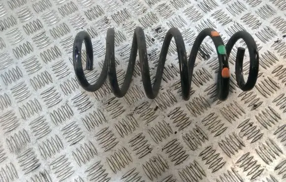 Toyota Avensis T270 Rear coil spring