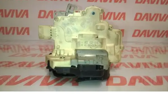 Audi A4 S4 B7 8E 8H Front door lock 8E2837015AA