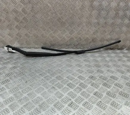 BMW X3 G01 Front wiper blade arm 7399009