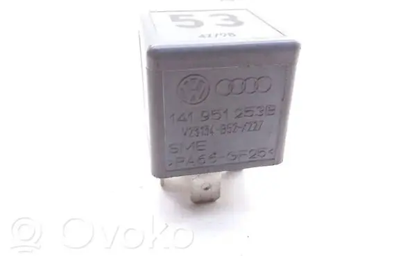 Volkswagen PASSAT B5 Other relay 141951253B V23134B52X227