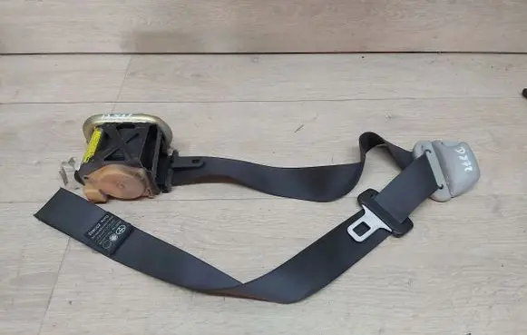 Toyota Corolla E120 E130 Set of seat belts E12PASRP3D
