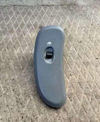 Chrysler Voyager Electric window control switch 04685753AB 746754674 30505L