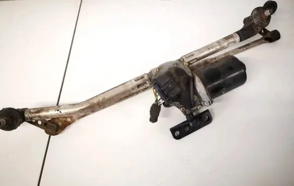 Opel Astra G Front wiper linkage and motor