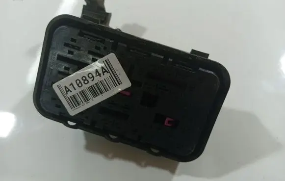 Volkswagen Golf V Fuse box set