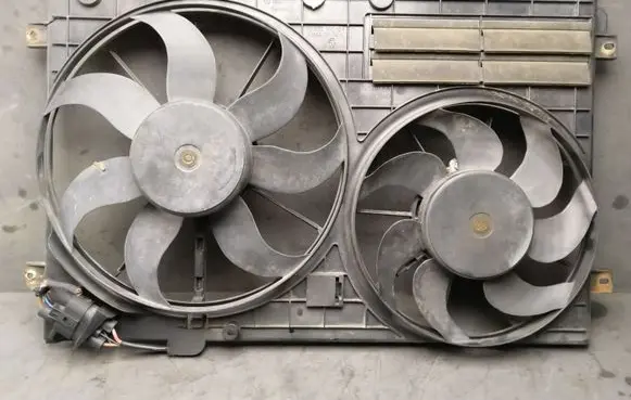 Volkswagen PASSAT B6 Fan set 1K0121207AA