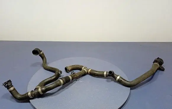 BMW X3 E83 Engine coolant pipe/hose 8743384