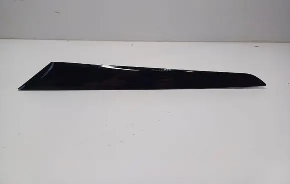 Maserati Levante Other front door trim element 670040547