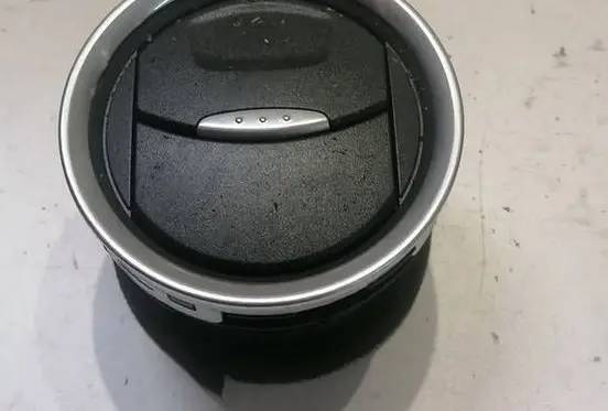 Ford Fiesta Dash center air vent grill C1BBA018B09 14114316