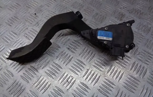 Audi A6 S6 C5 4B Accelerator throttle pedal 8D1723523M