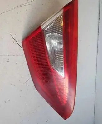 Ford Focus Tailgate rear/tail lights 13A603