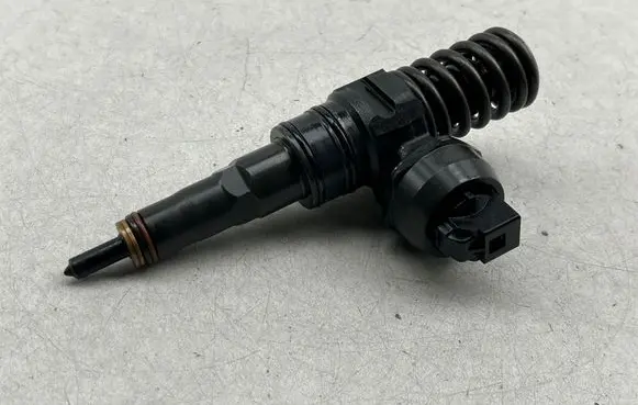 Fuel injector