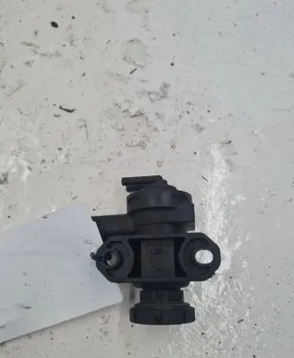 Citroen C5 Turbo solenoid valve 9635704380