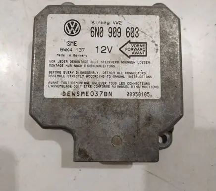 Volkswagen Golf III Airbag control unit/module 6N0909603 5WK4137