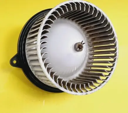 Mazda 323 F Heater fan/blower 8940000081