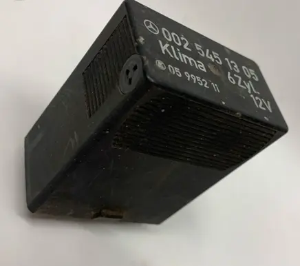 Mercedes-Benz E W124 Other relay 0025451305 05995211