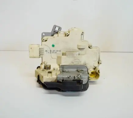 Audi A4 S4 B7 8E 8H Coupe door lock (next to the handle) 8E1837015AA