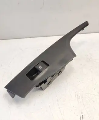 Hyundai i40 Electric window control switch 39R5251000 20111228