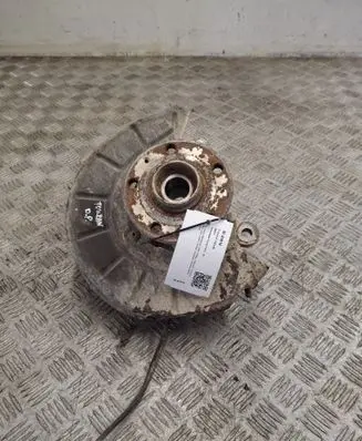 Front wheel hub