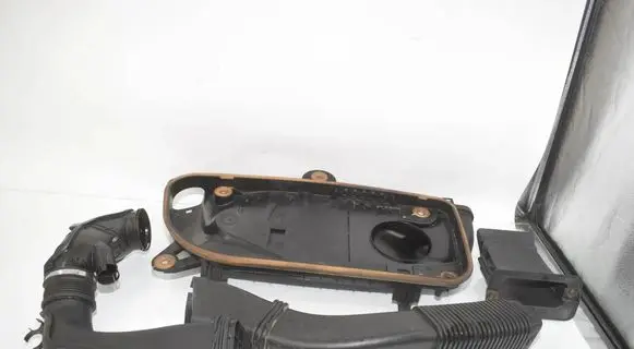 BMW 5 GT F07 Air filter box 7811597 7807493 7125167