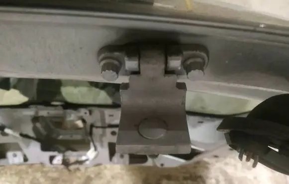 Seat Leon (1P) Tailgate/trunk/boot hinge 