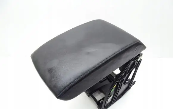 Skoda Octavia Mk3 (5E) Armrest 8P4035225C