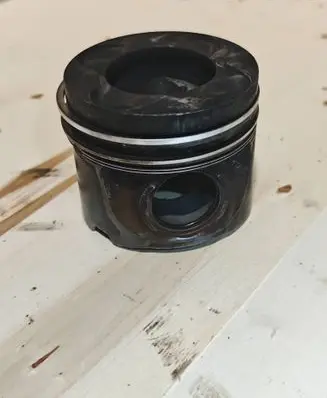 BMW 5 E60 E61 Piston 7792745 84L107 F071