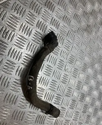 Volkswagen PASSAT B6 Engine coolant pipe/hose