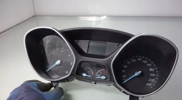 Ford Focus Speedometer (instrument cluster) BM5T10849BCD