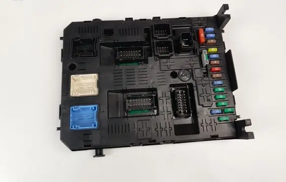 Peugeot Expert Comfort/convenience module 9678476880
