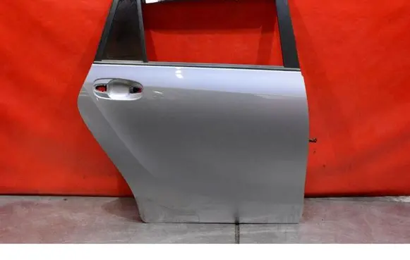Toyota Verso-S Rear door 