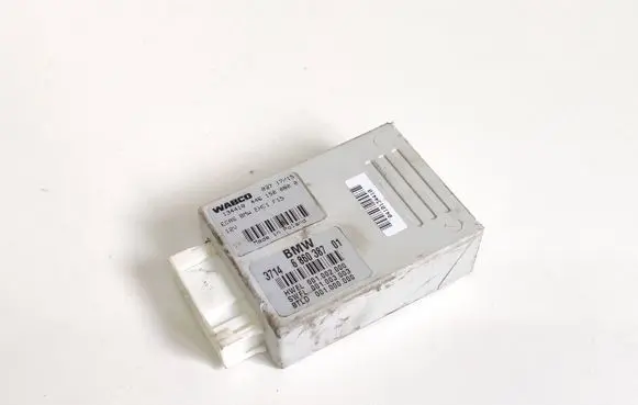 BMW X6 F16 Air suspension control unit module (rear) 6860387