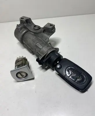 Audi A4 S4 B6 8E 8H Ignition lock 4B0905851C