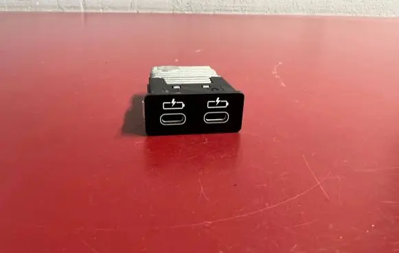 BMW X1 U11 USB socket connector 5A5C190 84105A5C190