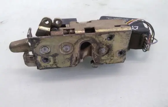 Volkswagen II LT Front door lock 406205