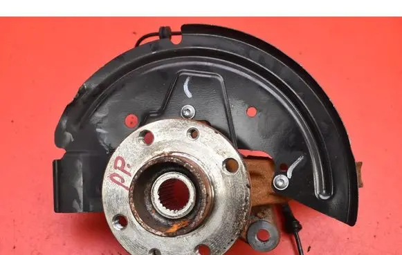 Front wheel hub spindle knuckle