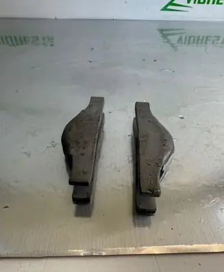 Honda CR-V Fuel Injector clamp holder 