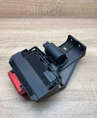 Citroen C5 Fuse module 9659953180