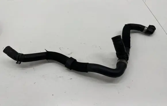 Mercedes-Benz E W212 Engine coolant pipe/hose